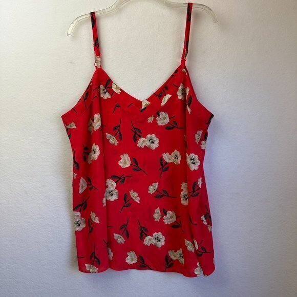 Torrid Tank Top Womens Size 2 red Floral polyester Sleeveless V‎ Neck - Picture 2 of 5